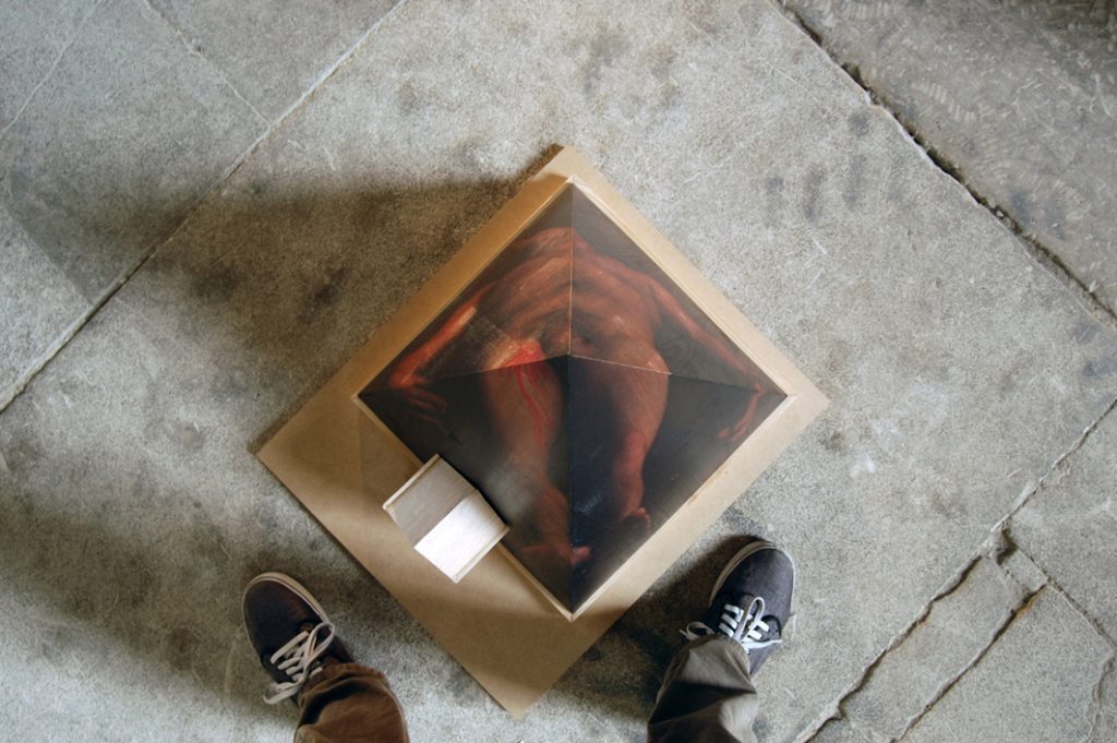 Monument, 2010 Impression photographique sur bois, maquette en bois 70 x 42 x 42 cm