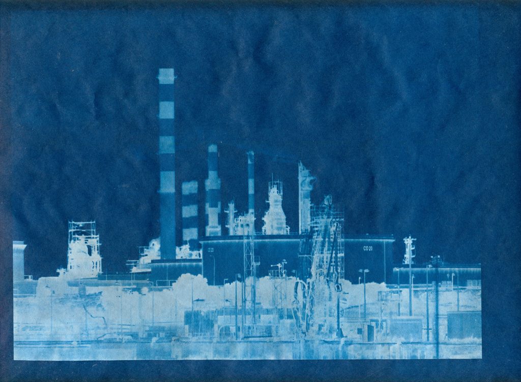 Usine pétrochimique port de bouc cyanotype sumi e 2018 negatif