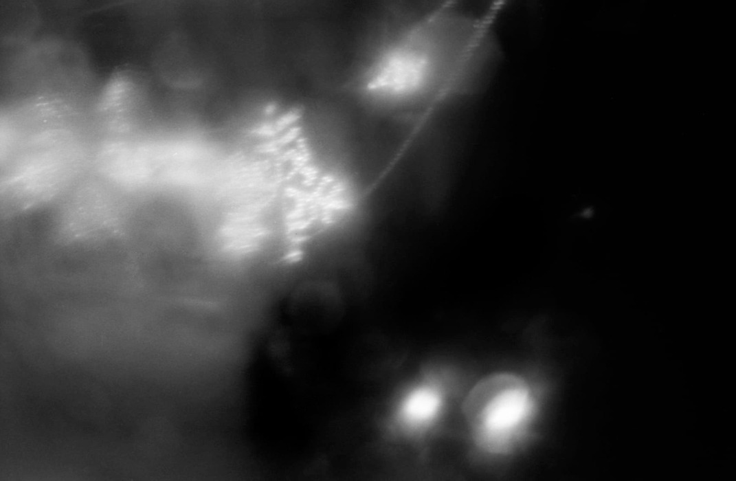 poitiers, décorations de noël et voiture vues par ma fenêtre, décembre 2001